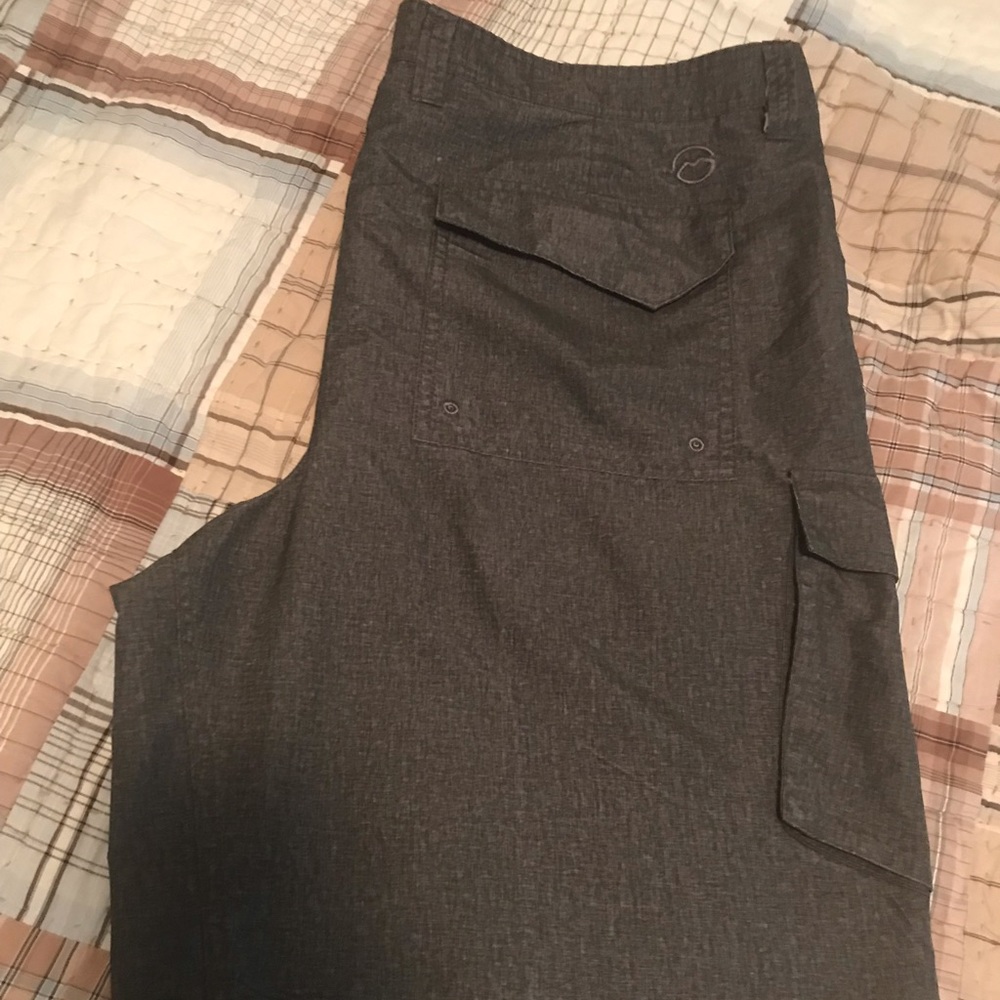 Like new Magellan cargo shorts size 36